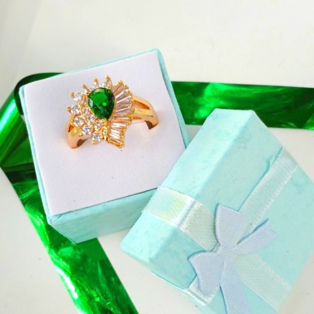Emerald CZ GP Silver Ring 9 - Picture 4 of 4